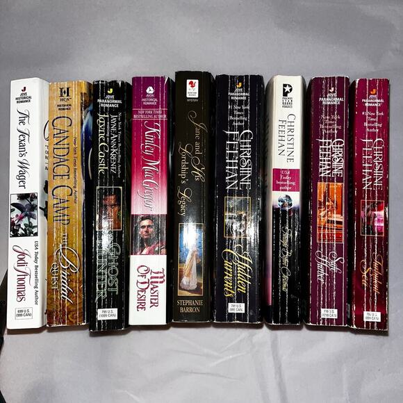 Christine Feehan & Mixed Romance Authors Paperback Book Bundle Lot (9 Novels) - Picture 3 of 3